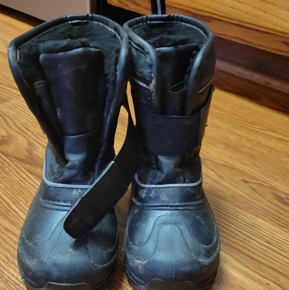 Kids snow boots